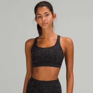 Lululemon sports bra size 8